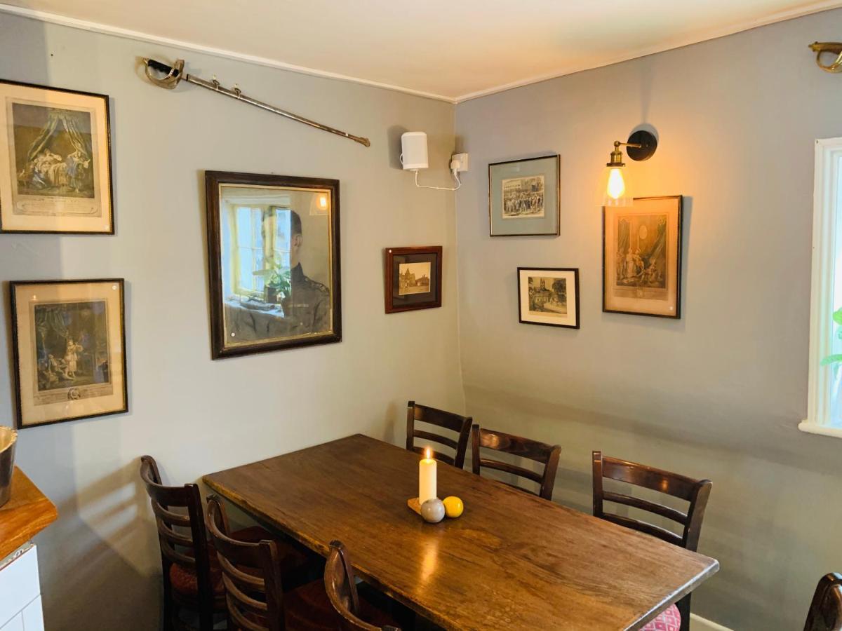 The Swan Inn Midhurst Esterno foto