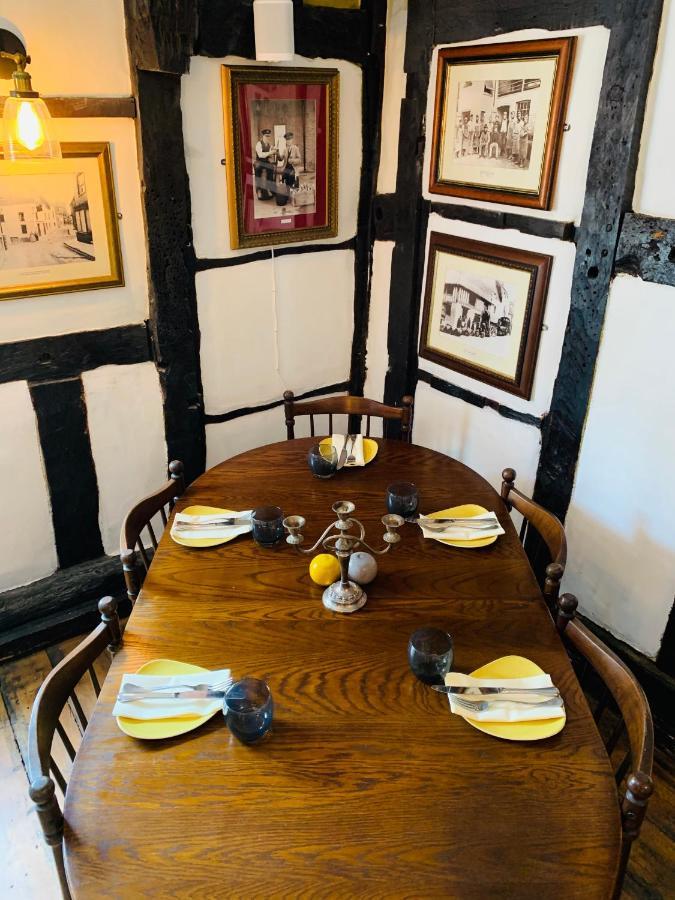 The Swan Inn Midhurst Esterno foto