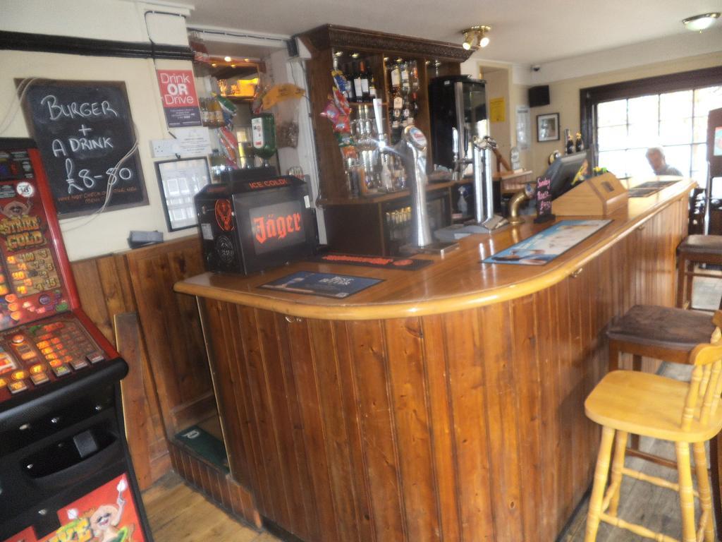 The Swan Inn Midhurst Esterno foto